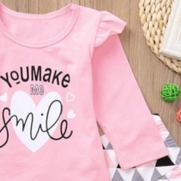 INFANT GIRL “YOU MAKE ME SMILE” OUTFIT - Picture 6 of 6